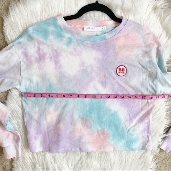 New All in Favor Nordstrom Tie Dye Cropped Long Sleeve Cotton Tee Be Nice Patch - Picture 6 of 7